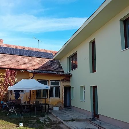 Appartamento Statek Veverska Bityska Esterno foto